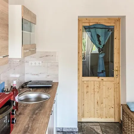 Amazing In W/ Wifi And 2 Bedrooms Ferienhaus *